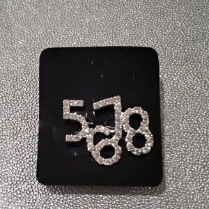 Lovely "5 6 7 8" Rhinestone Dance Instruction Pin Brooches NWT 1.5" H x 2" Long